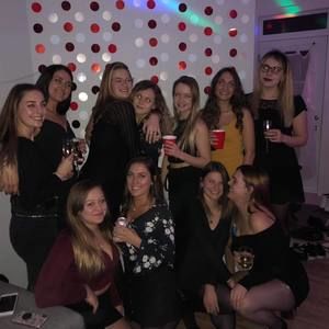 Meet your Posher, Noémie